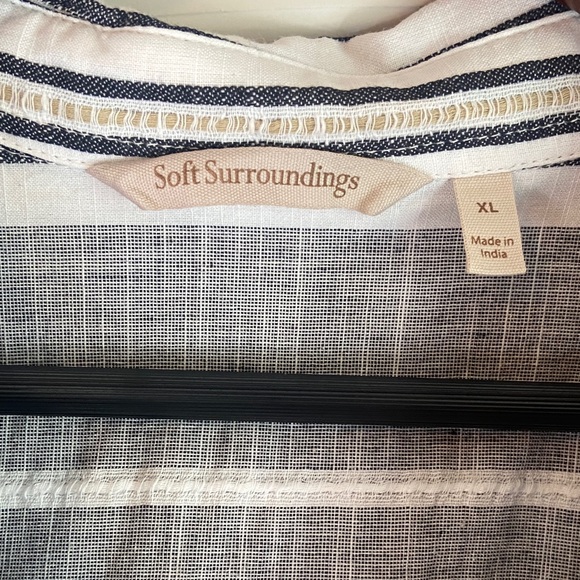 Soft Surroundings Embroidered Tunic
Size XL - Picture 3 of 9